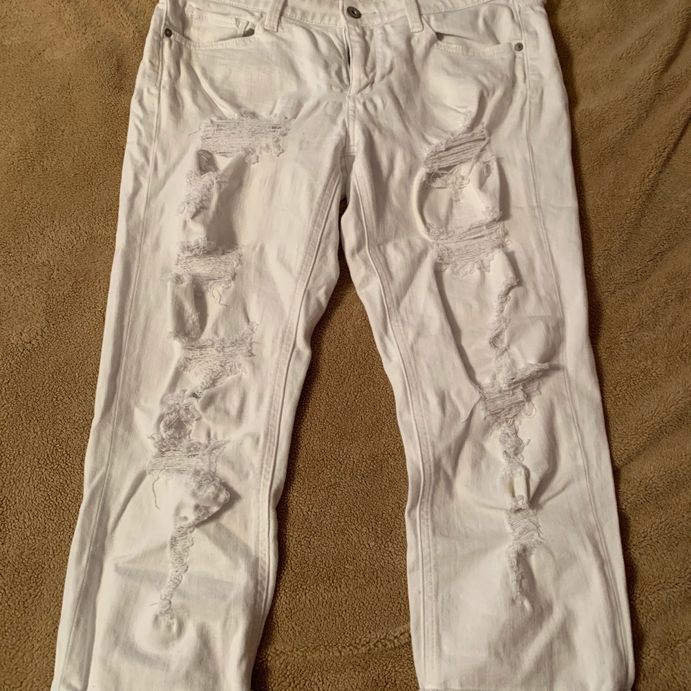 White Capri ripped jeans